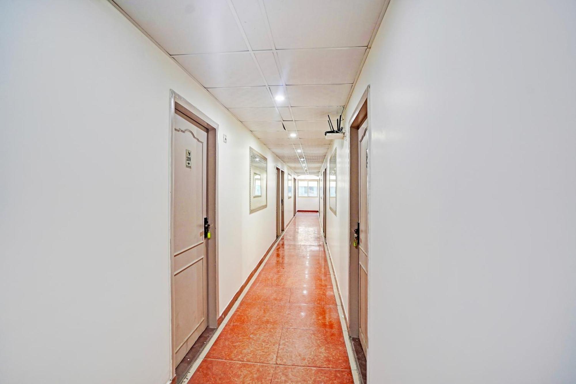 Townhouse Oak Nirman Nagar Mansarovar Джайпур Екстериор снимка