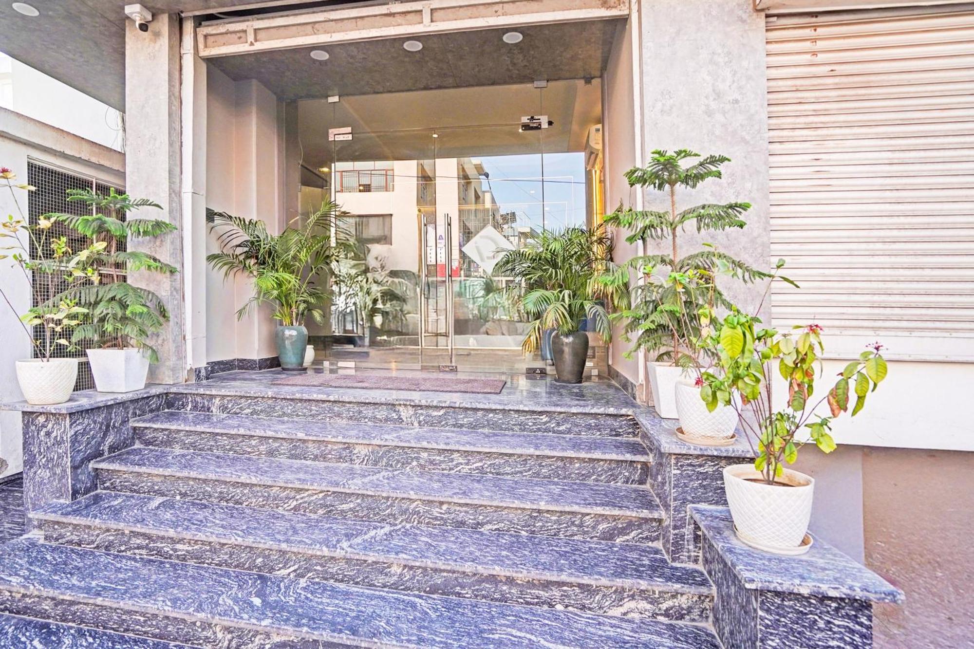 Townhouse Oak Nirman Nagar Mansarovar Джайпур Екстериор снимка